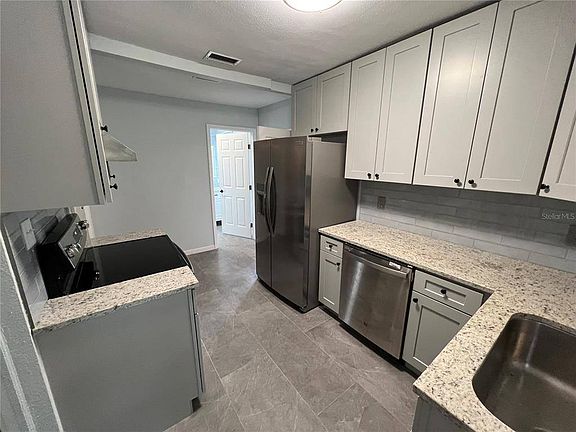 5th image of 2201 Virginia Dr