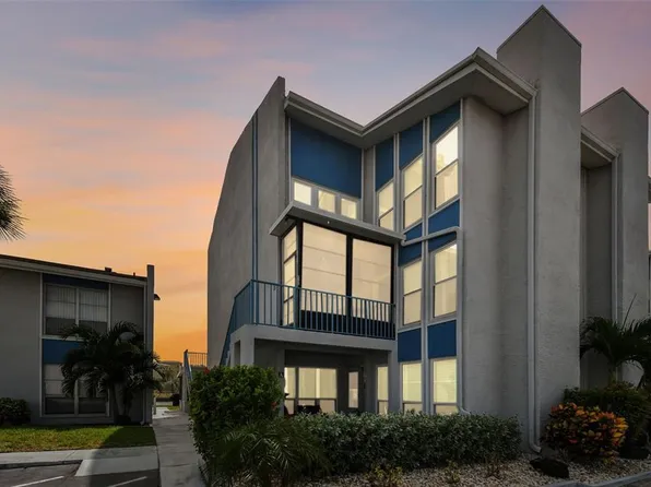 315 Medallion Blvd APT E, Madeira Beach, FL 33708