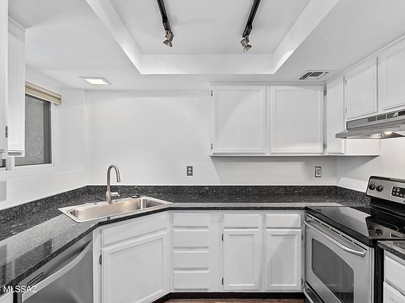 2nd image of 3870 N Paseo De Las Canchas