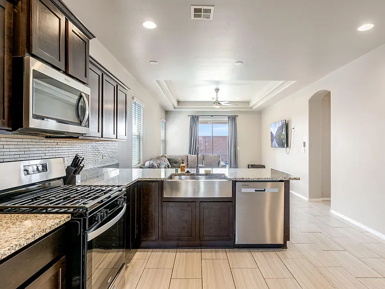 2313 Melon Ridge Loop NE — Photo 10