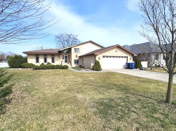 8320 W 91st St, Hickory Hills, IL 60457