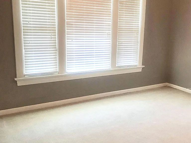 610 Hillsboro Ave — Photo 7