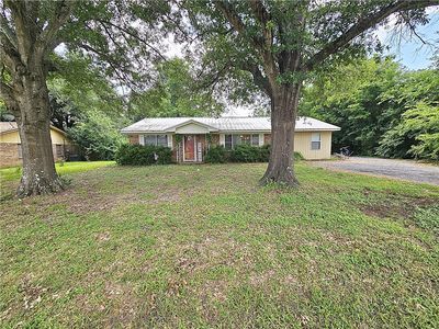 910 Phyllis Ln, Groesbeck, TX, 76642