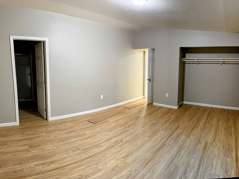 3776 Laddell Ave — Photo 6