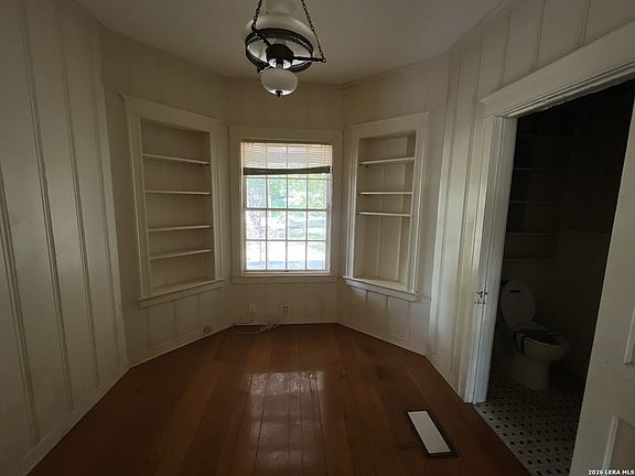 5th image of 2154 W KINGS HWY