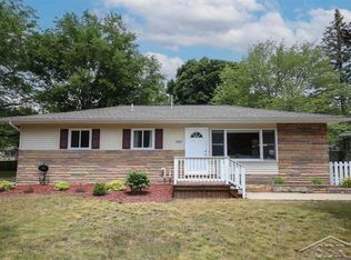1907 Bauss St, Midland, MI 48642