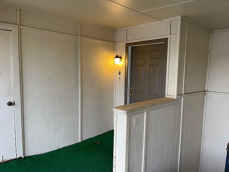 1811 E Lindsey St #4 — Photo 2