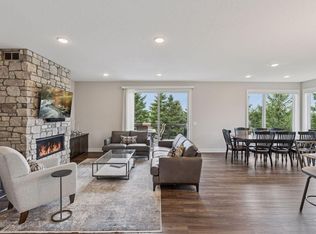 5174 Sundial Ln, Woodbury, MN 55129