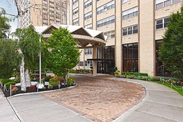 Sold by Benjamin Realty Since 1980 | media 4