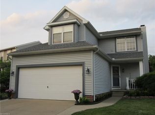 2175 Stonehenge Cir, Akron, OH