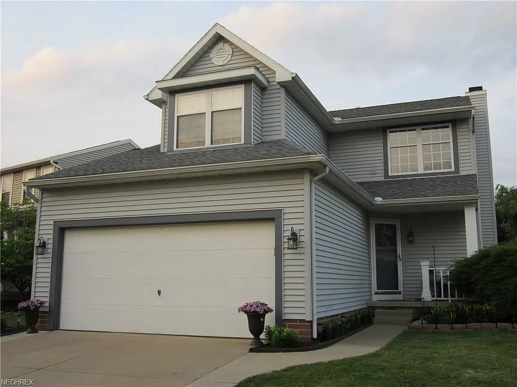 2175 Stonehenge Cir photo 1