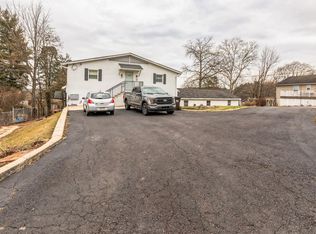 150 2nd St APT 3, Schwenksville, PA 19473