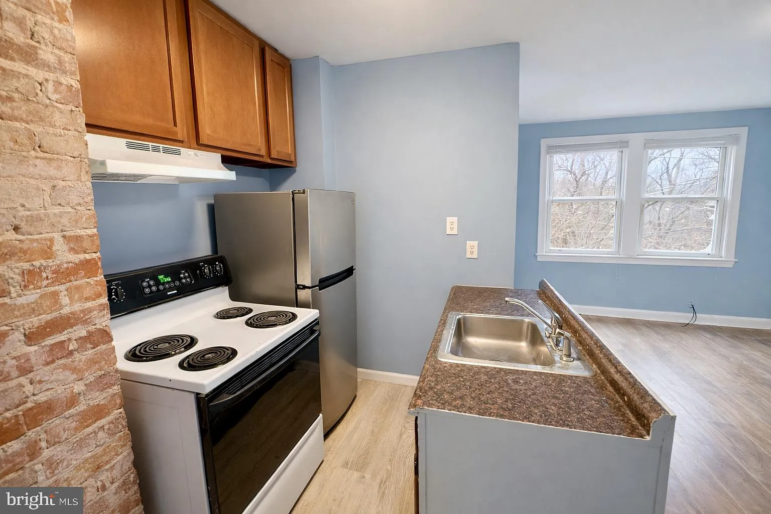 2 bed, 1.0 bath, 800 sqft, $1,750 — Photo 2
