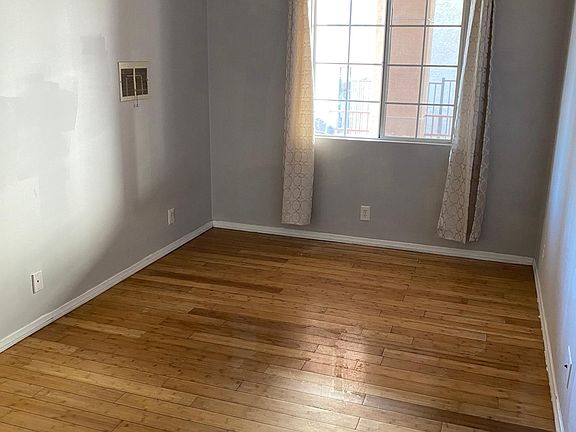 4th image of 2520 Virginia Ave APT 1