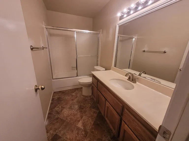 3438 Parker St — Photo 6