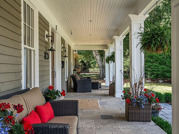 4th image of 80 Cox Dr