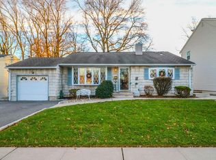 11 Westminster Rd, Colonia, NJ 07067