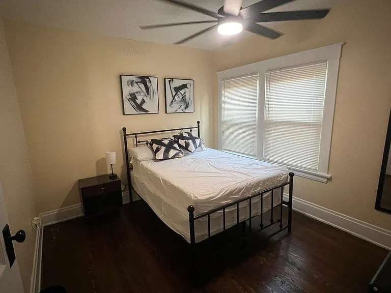 2121 Burnet Ave — Photo 8