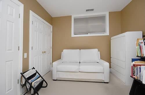 5th image of 4543 N Malden St #P-4n