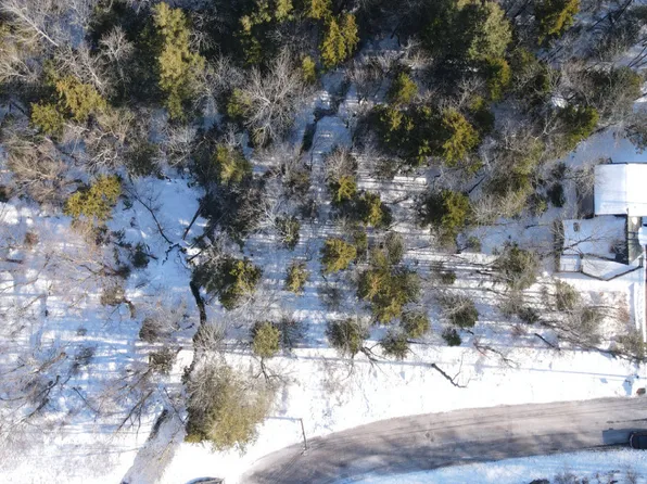 44 Maxatawny Dr, Pocono Lake, PA 18347
