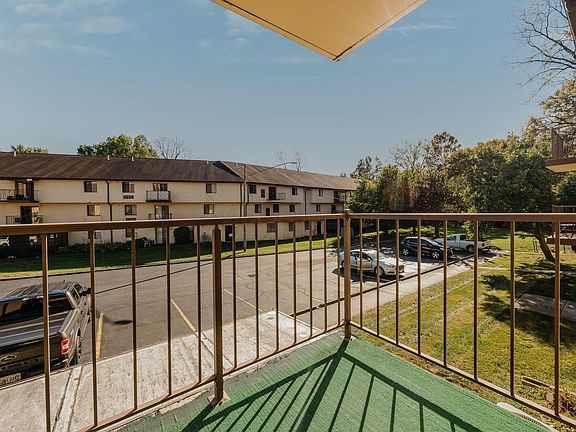 3rd image of 3967 Karl Rd APT 225