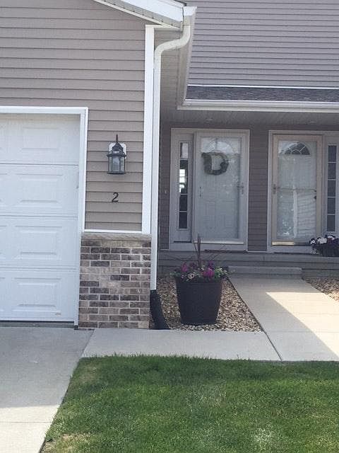 1st image of 4925 Algonquin Dr APT 2