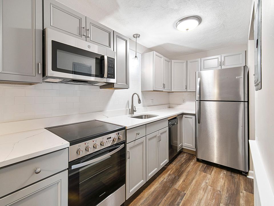 1st image of 5 Fountain Ln #5