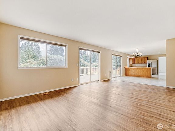 5th image of 20115 48 Avenue SE