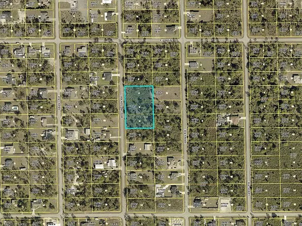 616 Wellington Ave, Lehigh Acres, FL 33972