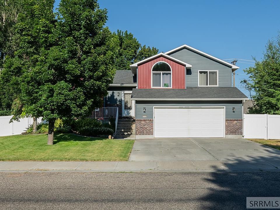1st image of 2755 Ridgecrest Dr