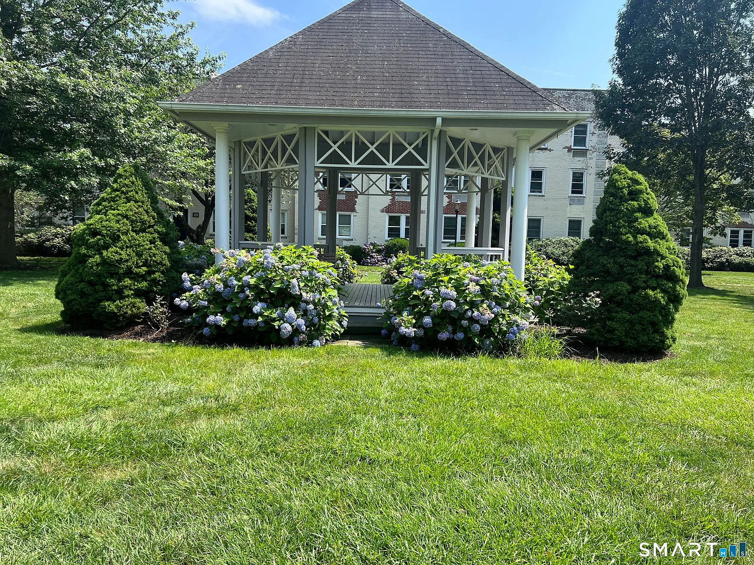 1 bed, 1.0 bath, 649 sqft, $1,999 — Photo 1
