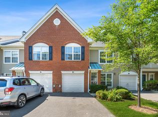 16 Lee Ct, Plainsboro, NJ 08536