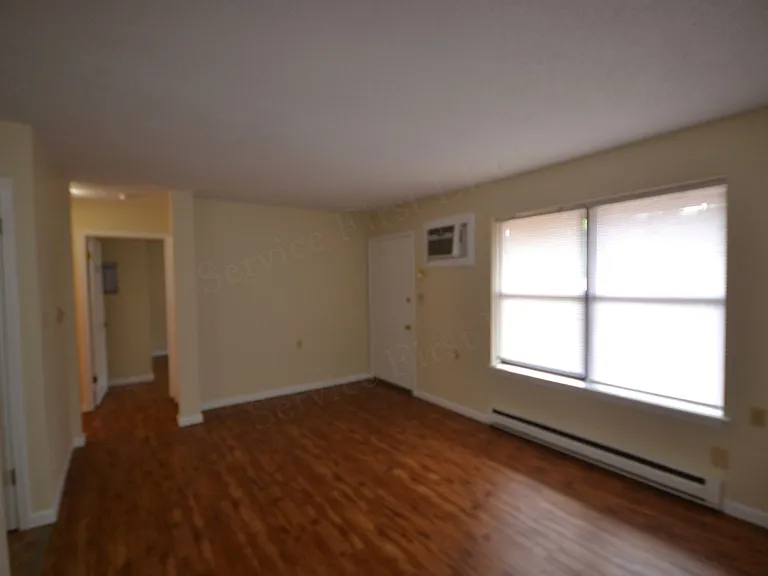 912 N Walnut Ave — Photo 7