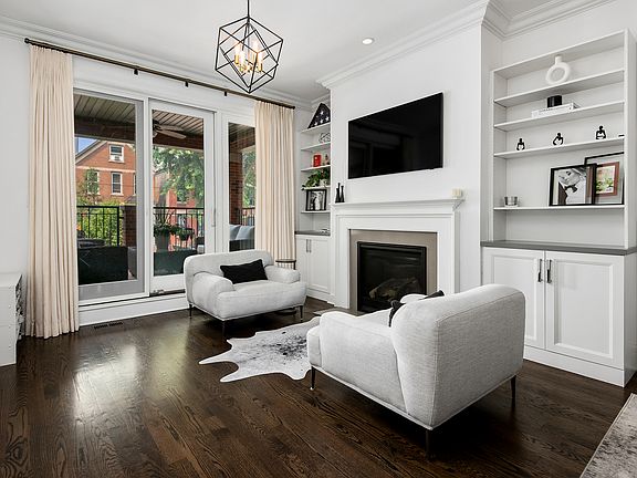 3rd image of 2333 N Southport Ave #1