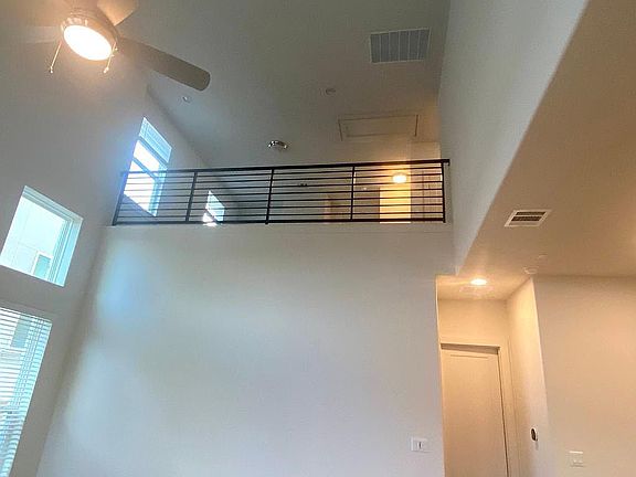 4th image of 1257 Summerbrooke Cir Unit 39