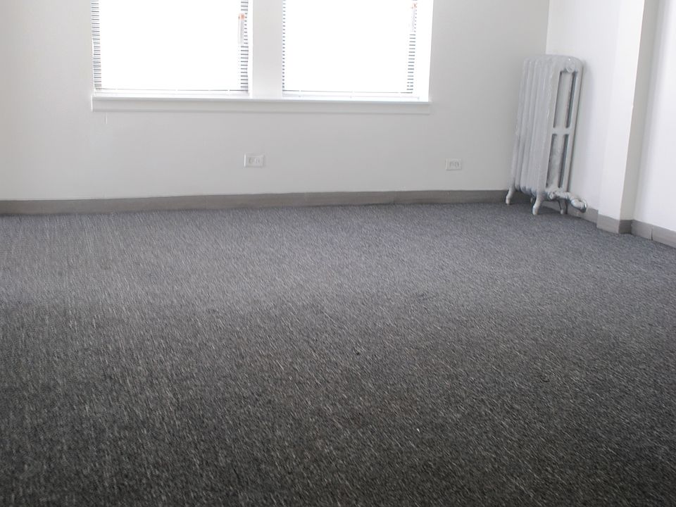 1st image of 327 N Pine Ave APT 106