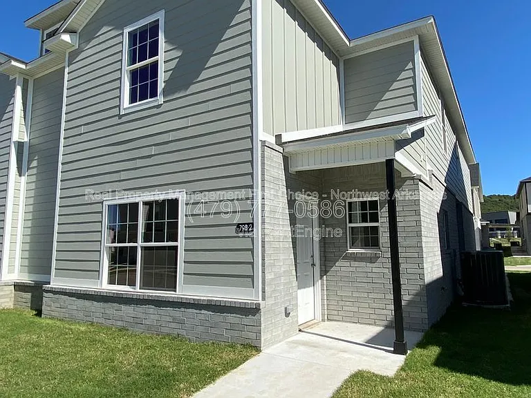 798 S Amarillo Ave #2 — Photo 2