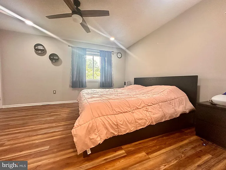 163 Thoreau Dr — Photo 18