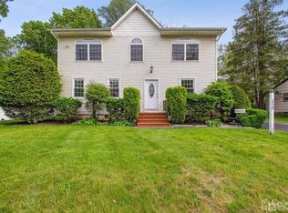 220 Dunhams Corner Rd, East Brunswick, NJ 08816