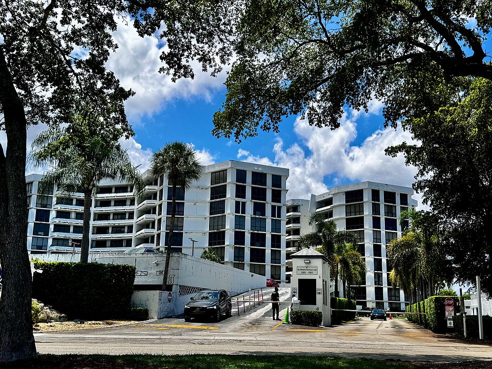 1st image of 13951 Kendale Lakes Cir #807