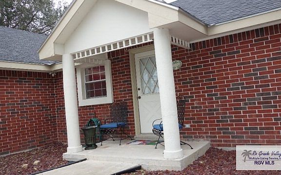 2nd image of 1507 Pinion Dr