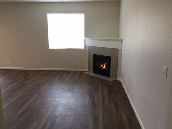 3rd image of 2620 Moore St