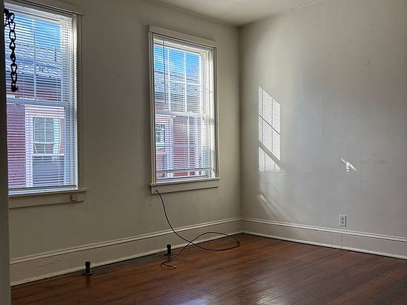 2nd image of 311 E King St APT 4
