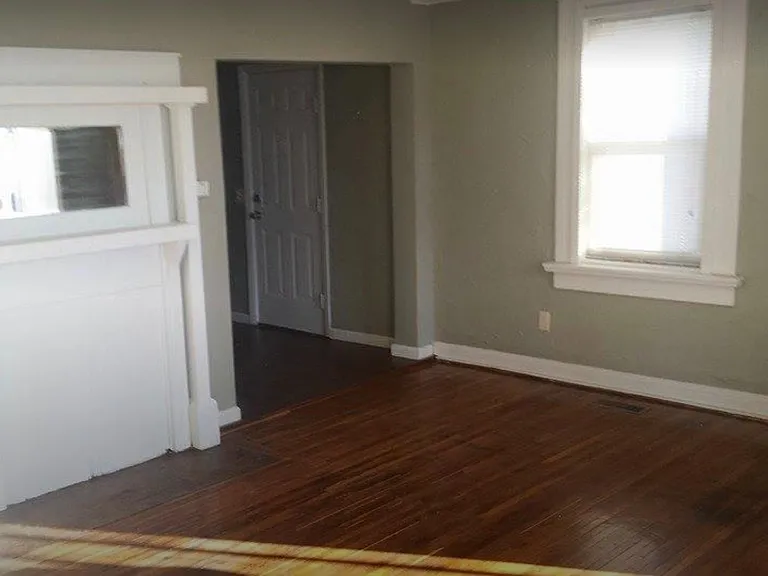 1652 S High St — Photo 1