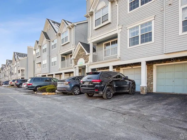 245 Prestwick Way, Edison, NJ 08820