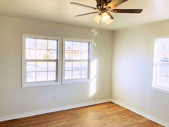 5th image of 3725 N Texas Ave