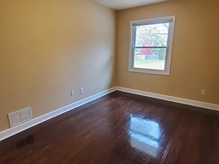 10678 Hollywood Blvd NW — Photo 23