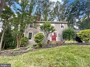 5932 New England Woods Dr, Burke, VA 22015