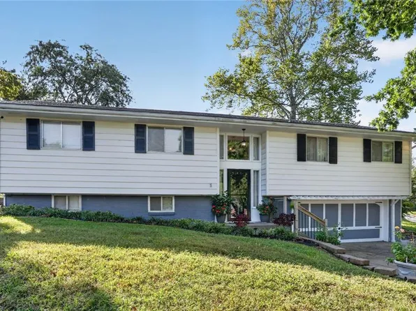 305 NW 60th Ter, Kansas City, MO 64118