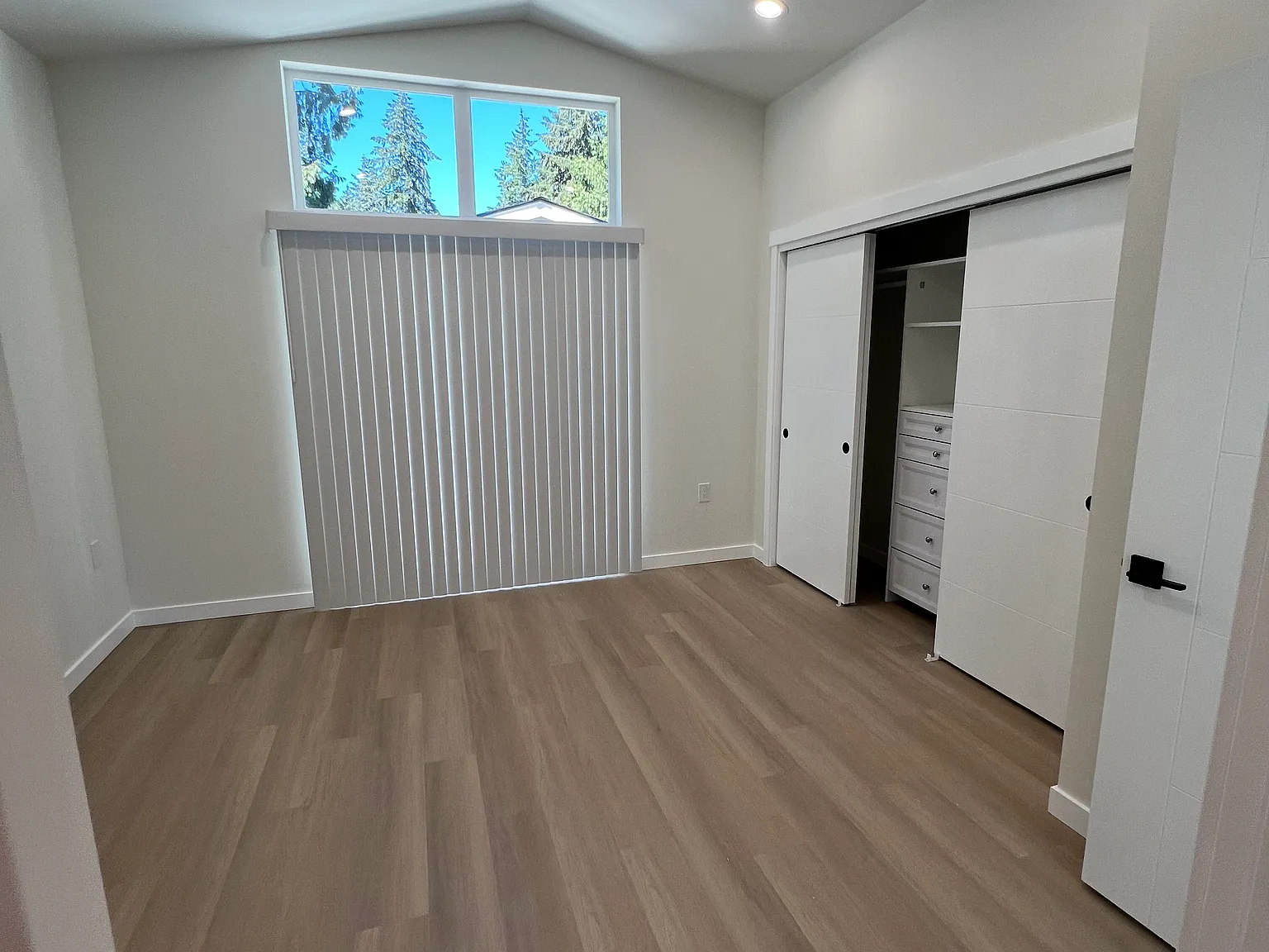3 bed, 1709 sqft, $3,600 — Photo 4